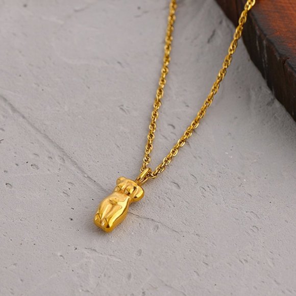 ^NEW 18K Gold Plated Female Woman Figure Pendant Necklace - Picture 1 of 7
